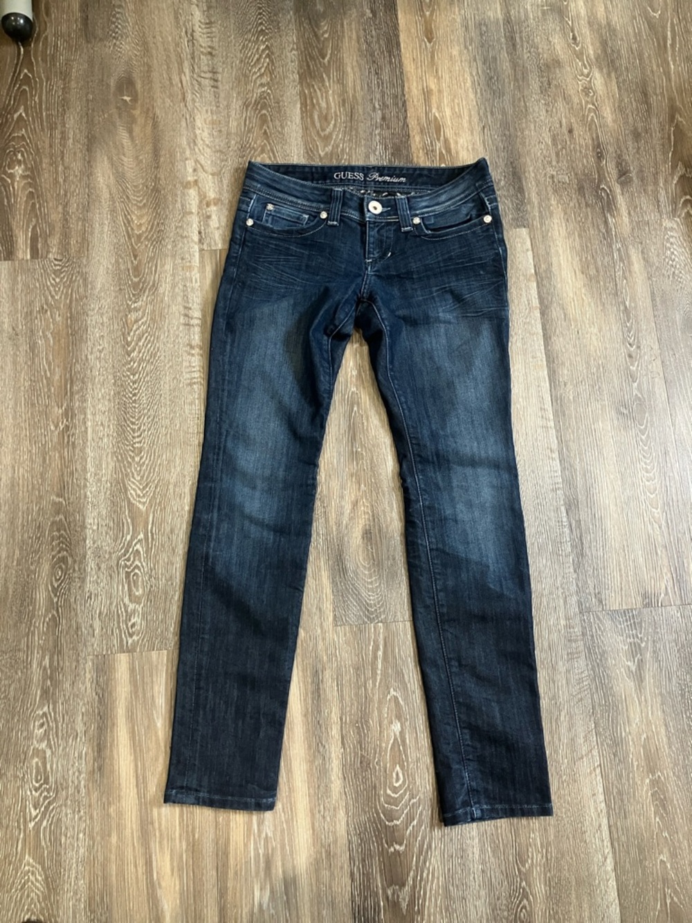 GUESS Women's Dark Blue Skinny Jeans